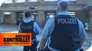 Notruf für die Bundespolizei Bedrohung durch Mann mit Messer  Achtung Kontrolle  kabel eins [upl. by Eittel]