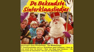 Wie komt er alle jaren  Sinterklaasje kom maar binnen met je knecht [upl. by Nov]