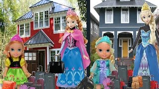 Anna and Elsa Toddlers Move To A New House Part 1 Elsya amp Annya are Moving House Packing Toys [upl. by Leede]