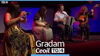 The Mulcahy Family amp Cyril ODonoghue  Gradam Ceoil TG4 2006 [upl. by Ekez]